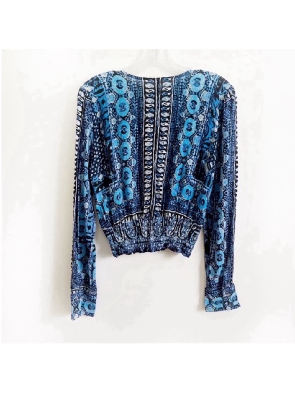 Free People Wild & Free shirt blue white paisley cropped bohemian long sleeves - Picture 10 of 10